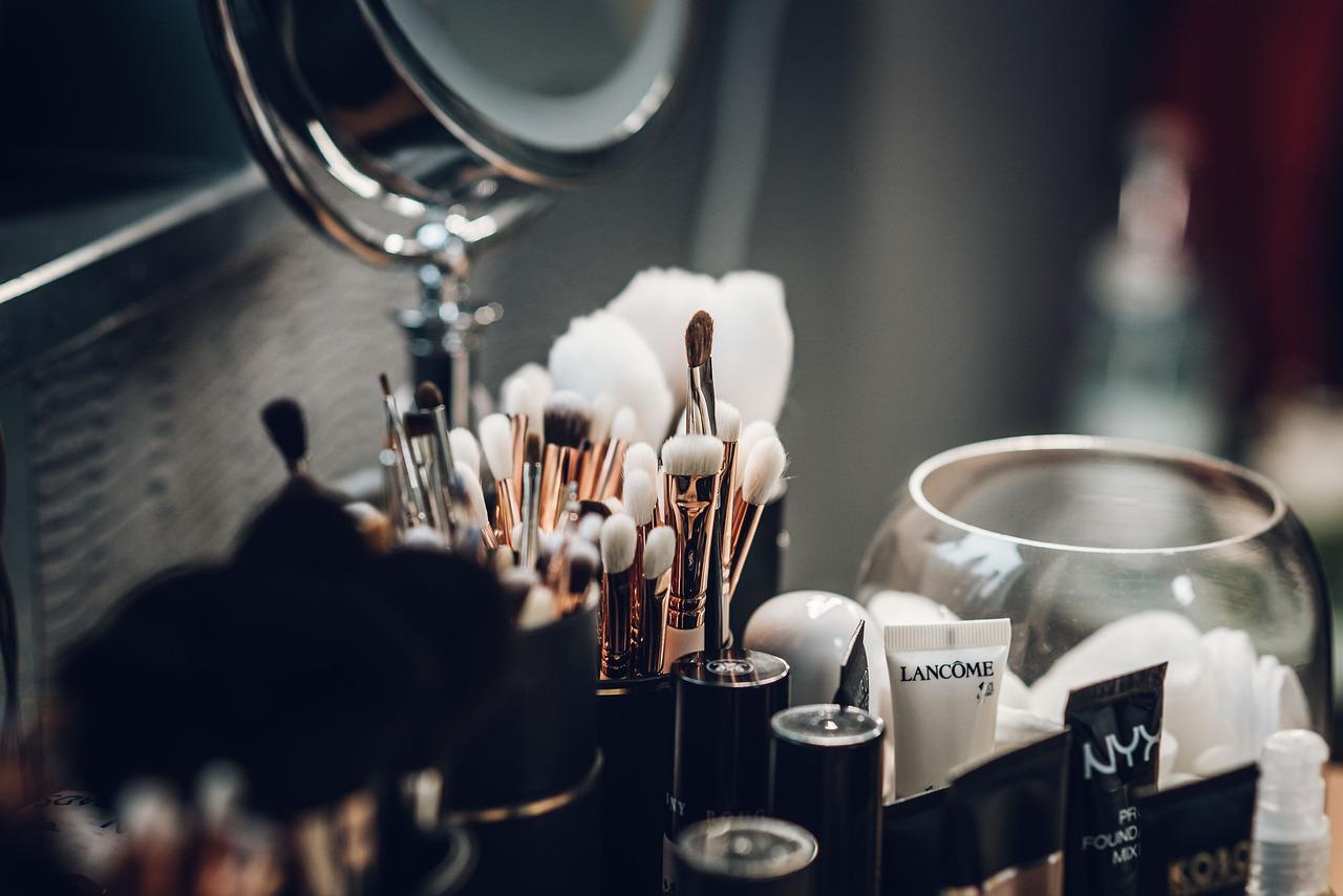 化妝品英文Makeup 和Cosmetic到底有啥區別？看這篇文章就知道了
